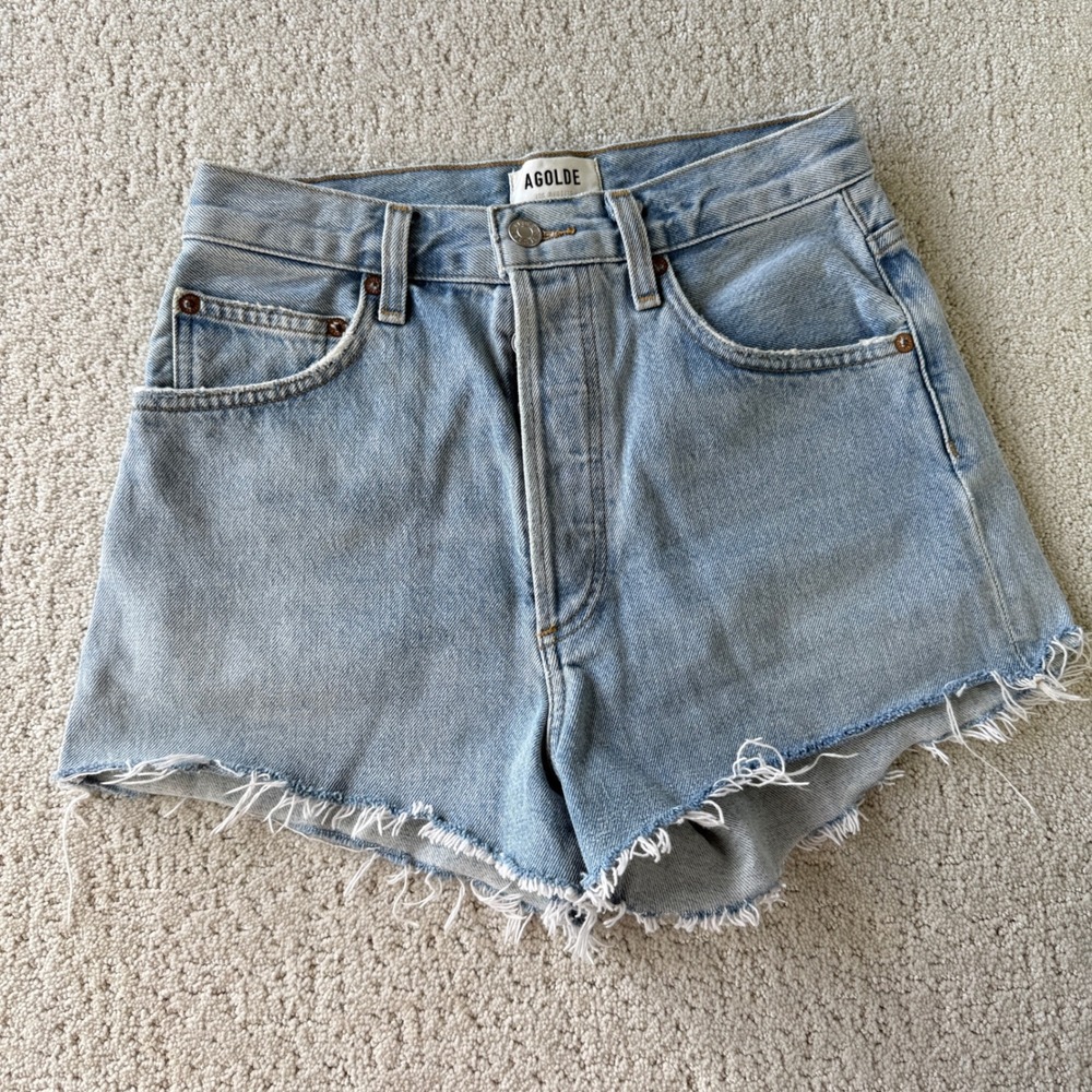 AGOLDE Mila Denim Shorts Womens 26 Light Blue High Rise Raw Hem A9198-1141